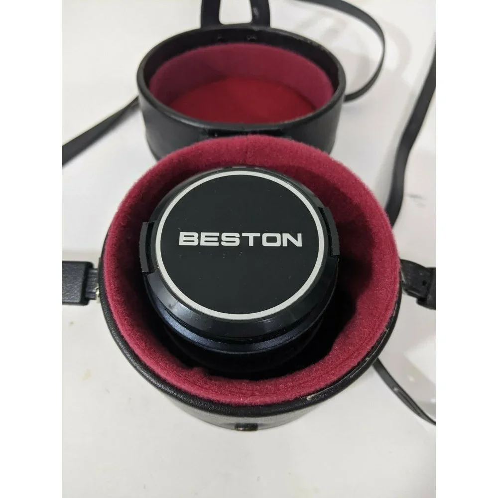 Beston M.C 1:2.8 F=28mm camera Lens with lens cap & leather case